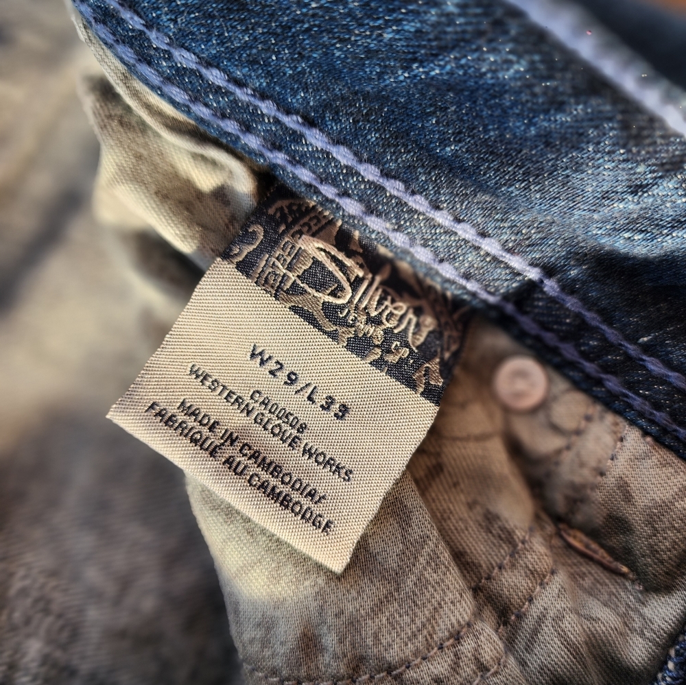 Silver Jeans - Picture 3 of 6